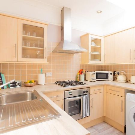 Spacious Split Level Flat In Great Location Portsmouth Kültér fotó