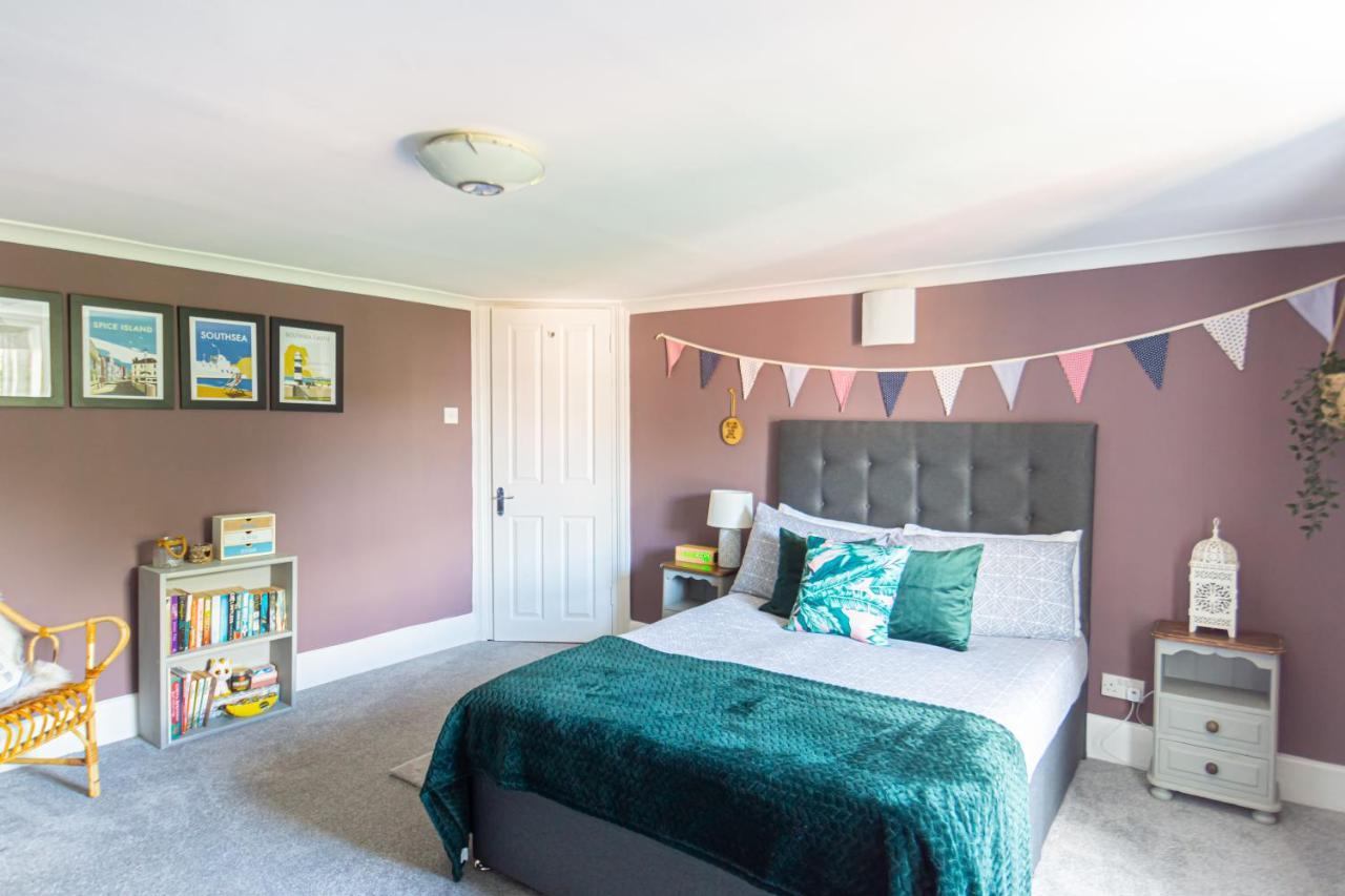 Spacious Split Level Flat In Great Location Portsmouth Kültér fotó