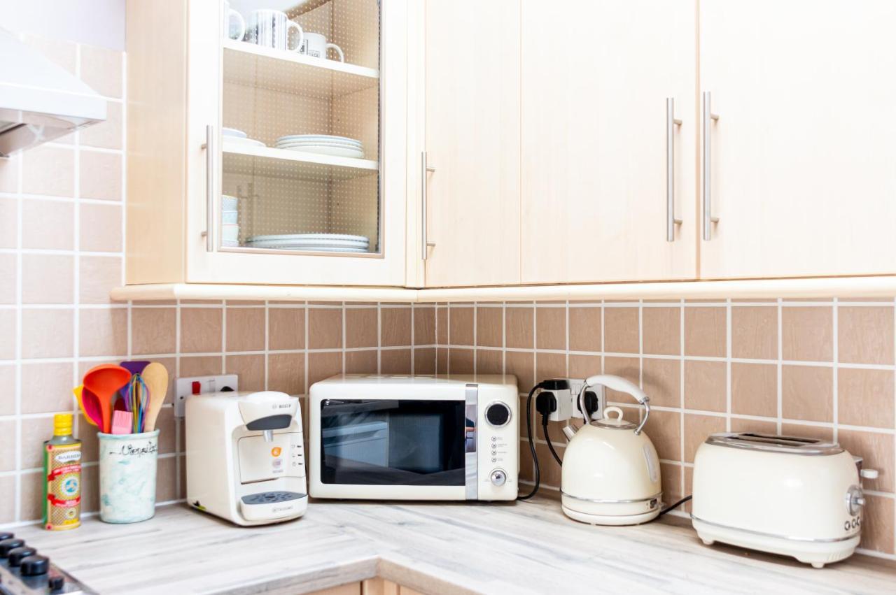 Spacious Split Level Flat In Great Location Portsmouth Kültér fotó