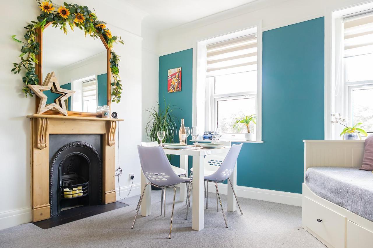Spacious Split Level Flat In Great Location Portsmouth Kültér fotó